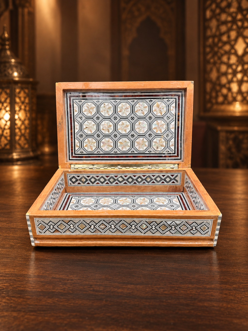 Heritage Pearl Box - in/out  mother off pearl