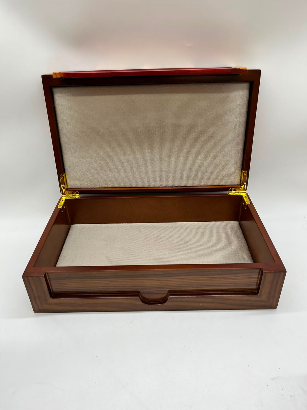 Olive Resin Box — Emerald Edition | Handcrafted Oud Storage