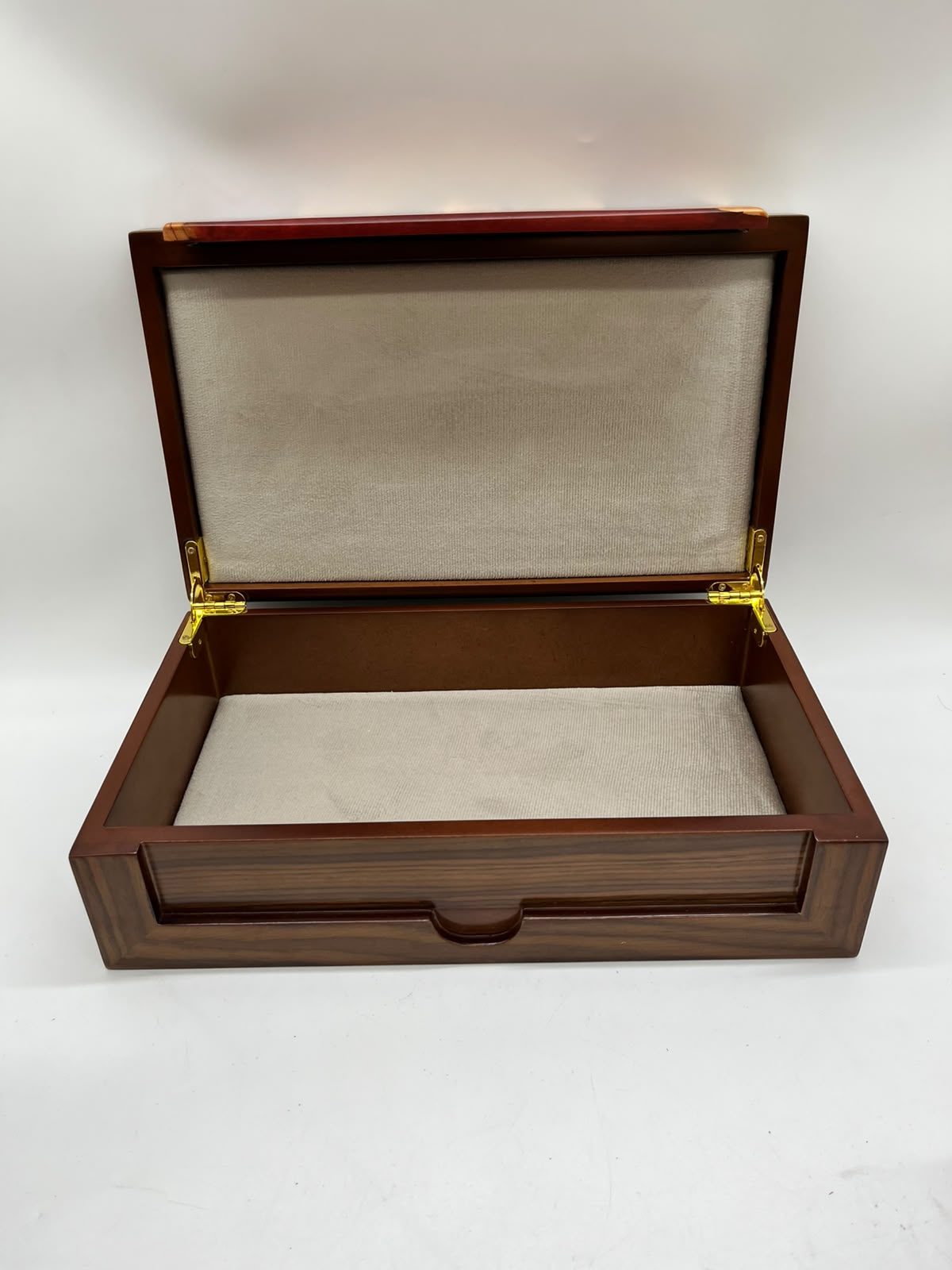 Olive Resin Box — Emerald Edition | Handcrafted Oud Storage
