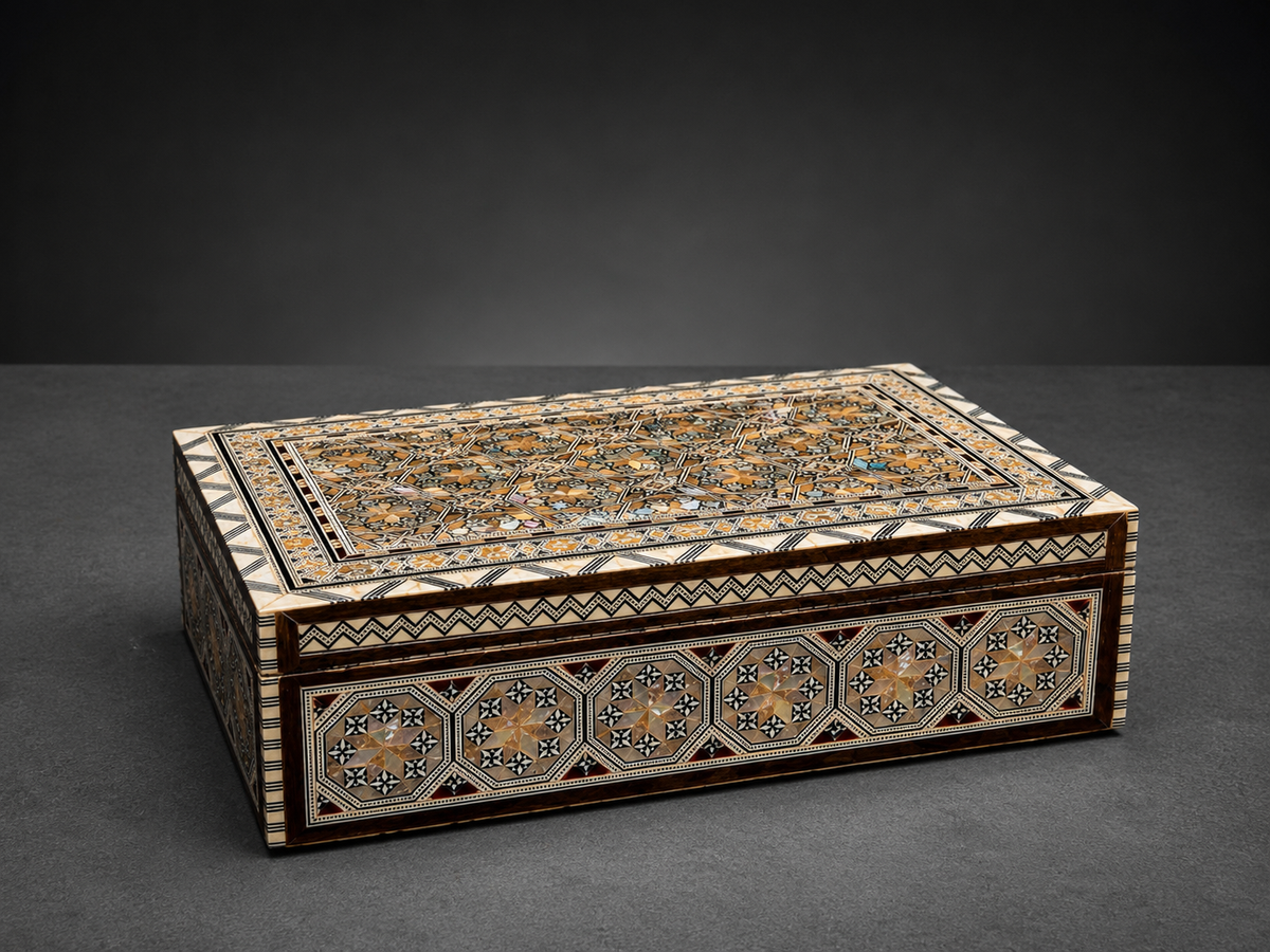 Heritage Pearl Box - Large (36cm)