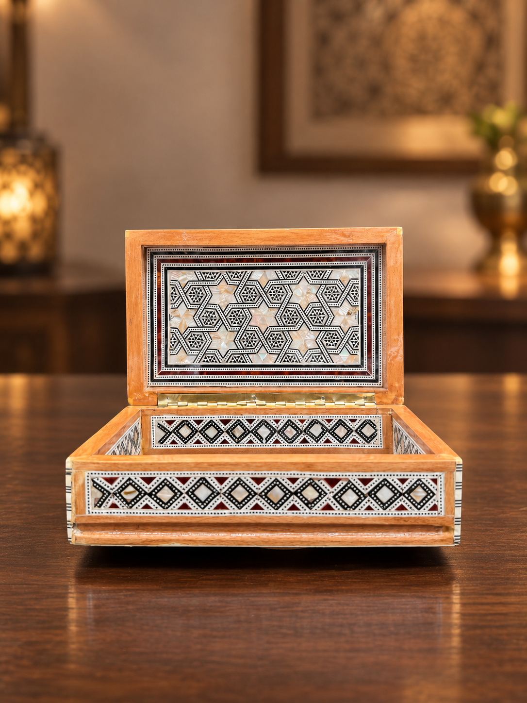 Heritage Pearl Box - in/out  mother off pearl