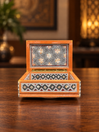 Heritage Pearl Box - in/out  mother off pearl