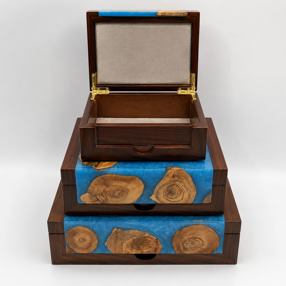 Olive Resin Box — Emerald Edition | Handcrafted Oud Storage